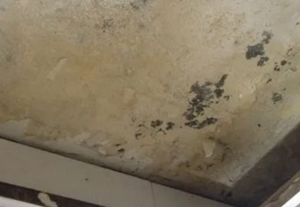 沅陵阳台漏水维修公司分享下沅陵卫生间渗水维修需要注意哪些问题。